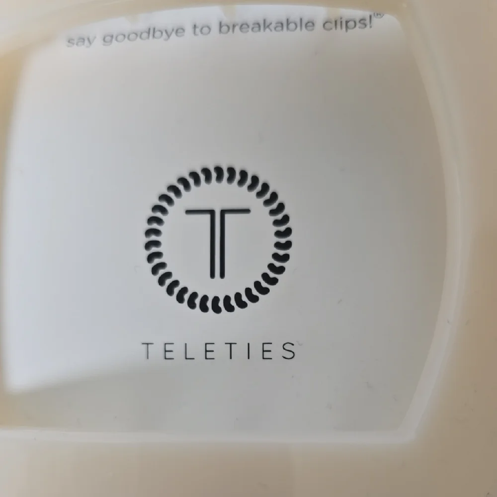 Teleties Cream Hair Clip